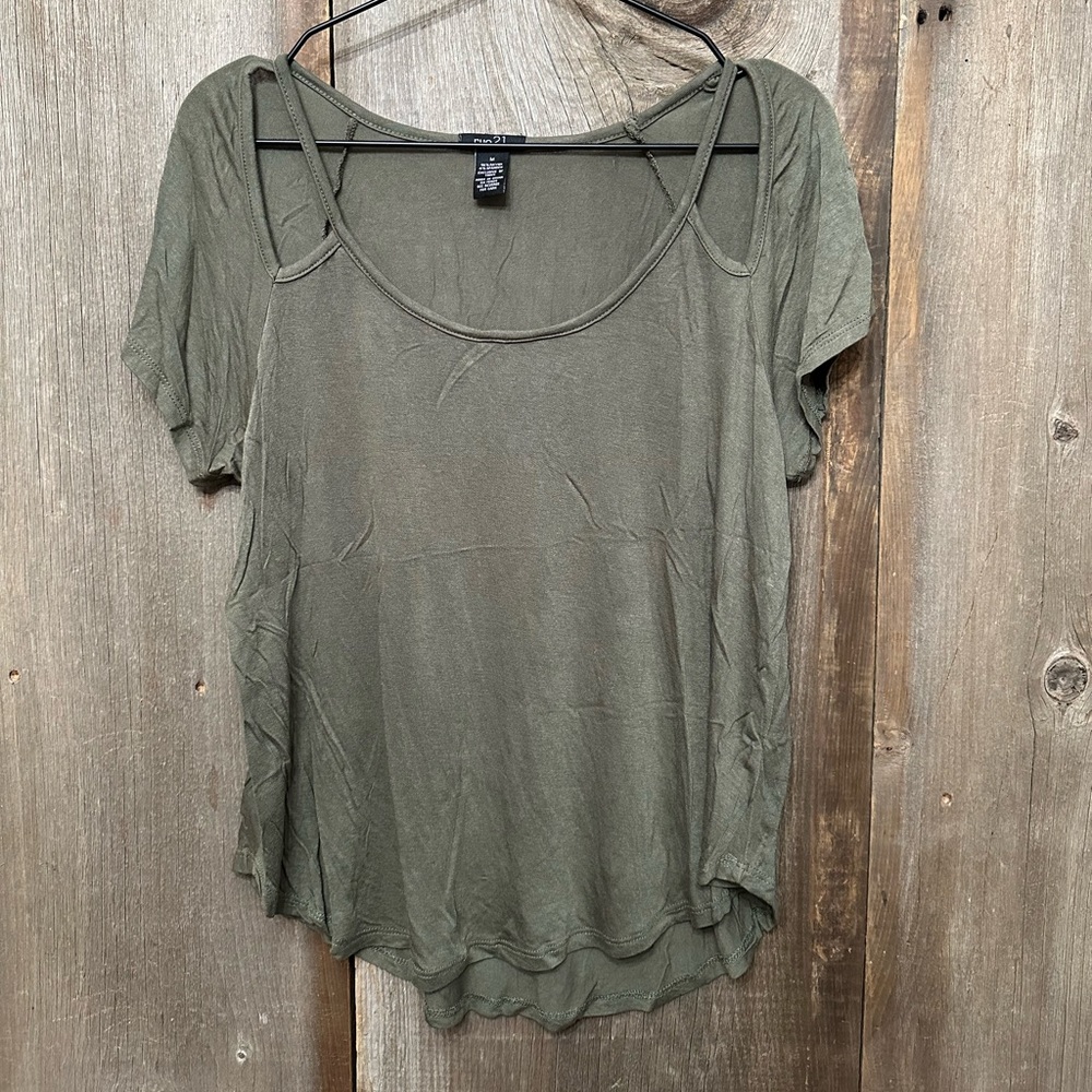 Rue21 Cut-Out Cold Shoulder Top in Olive Green Size Medium